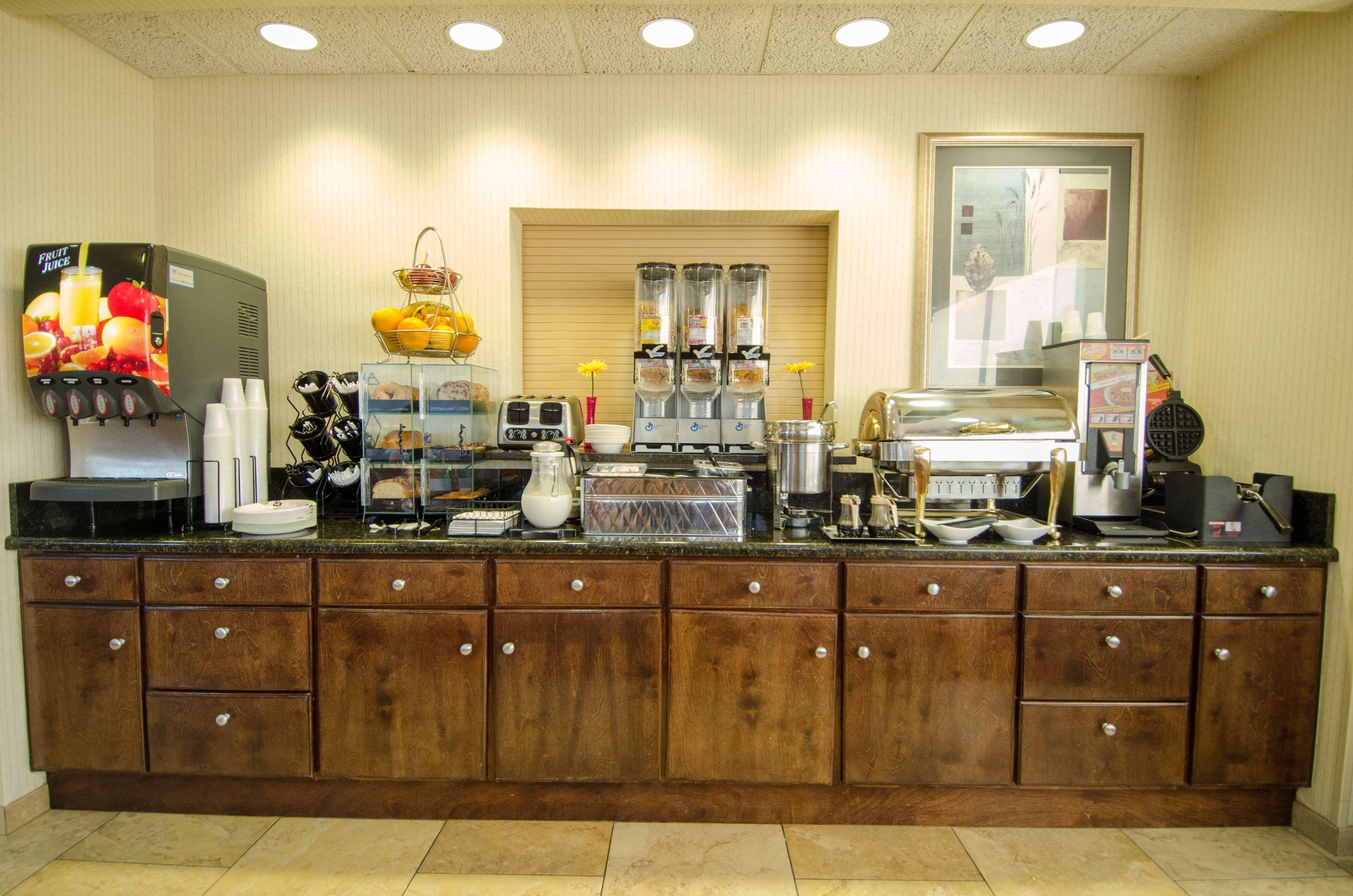 Best Western Plus Castlerock Inn&Suites Bentonville Exterior foto